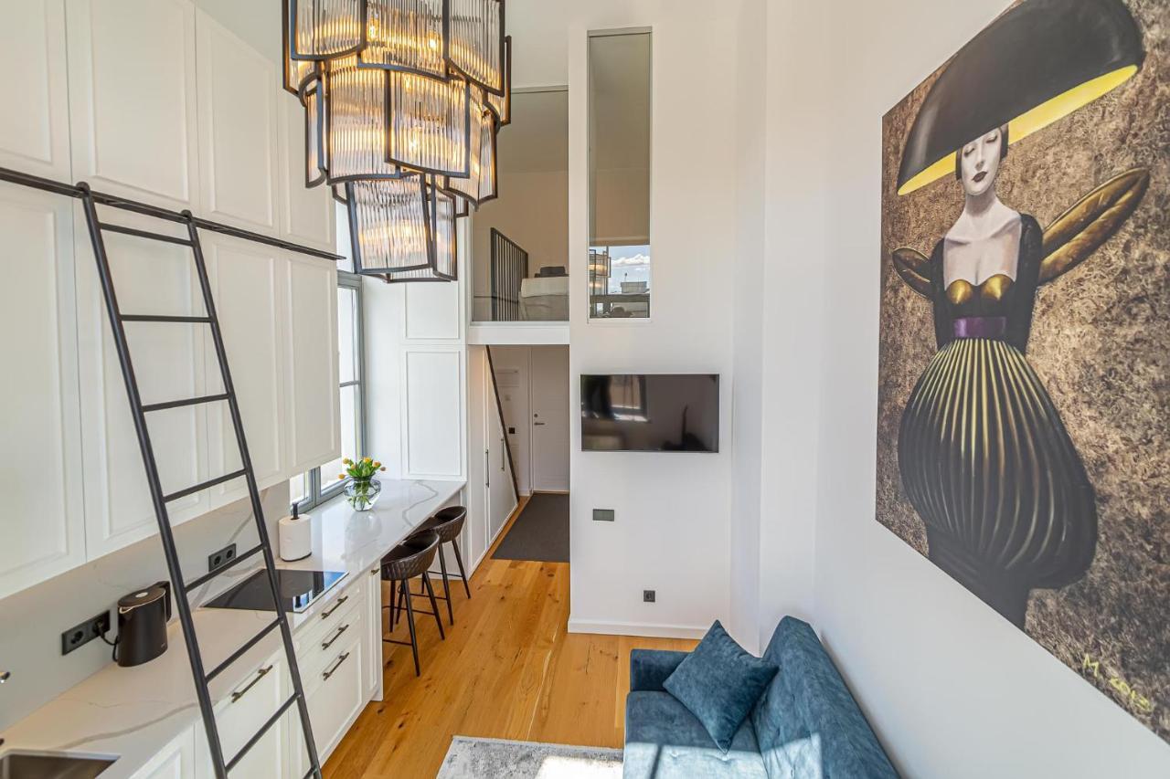 Ministerija Loft Apartment With Parking & Ac Kaunas Ngoại thất bức ảnh