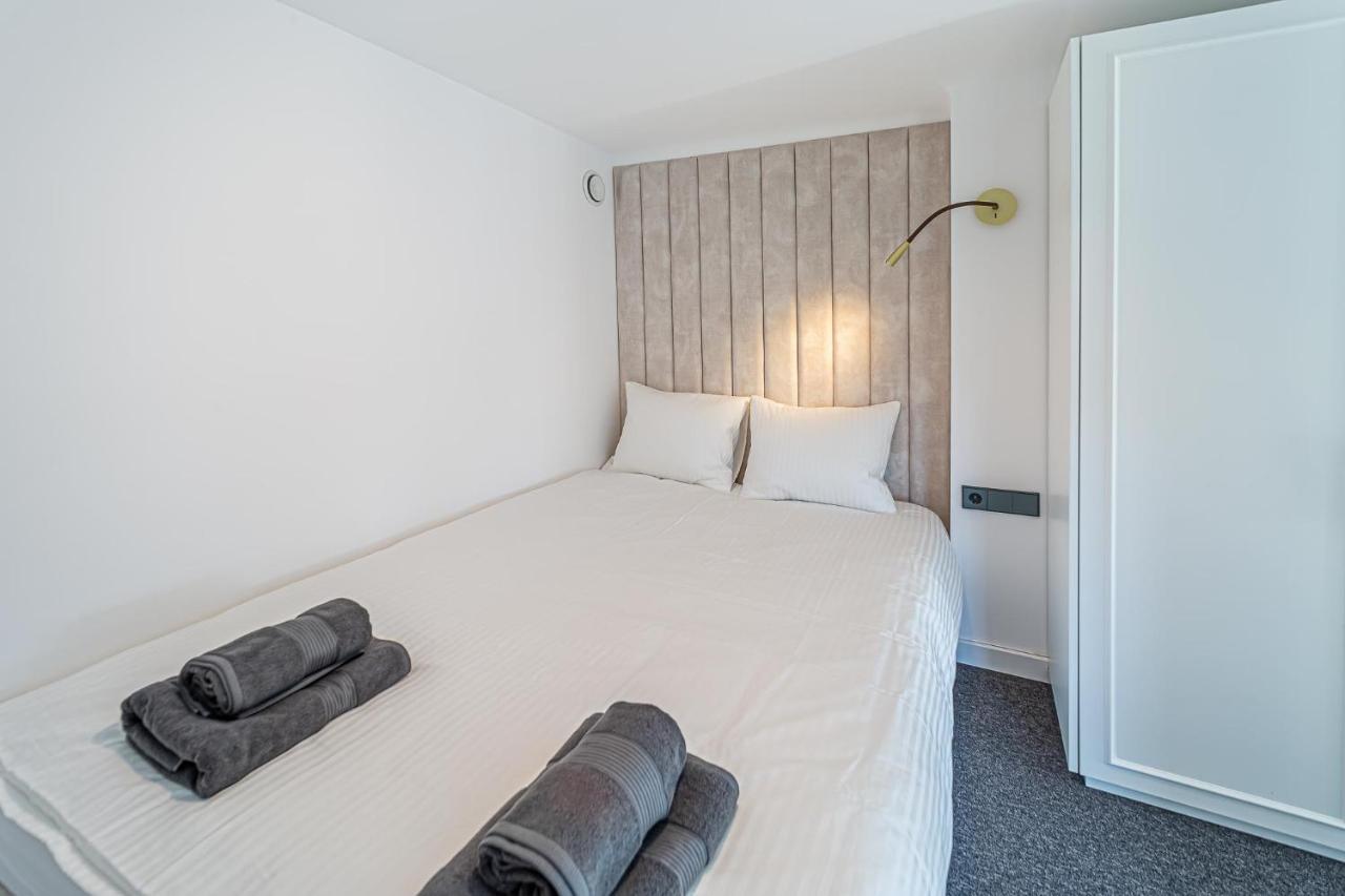 Ministerija Loft Apartment With Parking & Ac Kaunas Ngoại thất bức ảnh